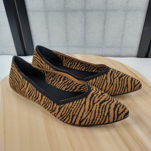 Mia Izzy Tiger Stripe Knit Pointy Toe Tan and Black Ballet Flats Women US 9 - Picture 2 of 13